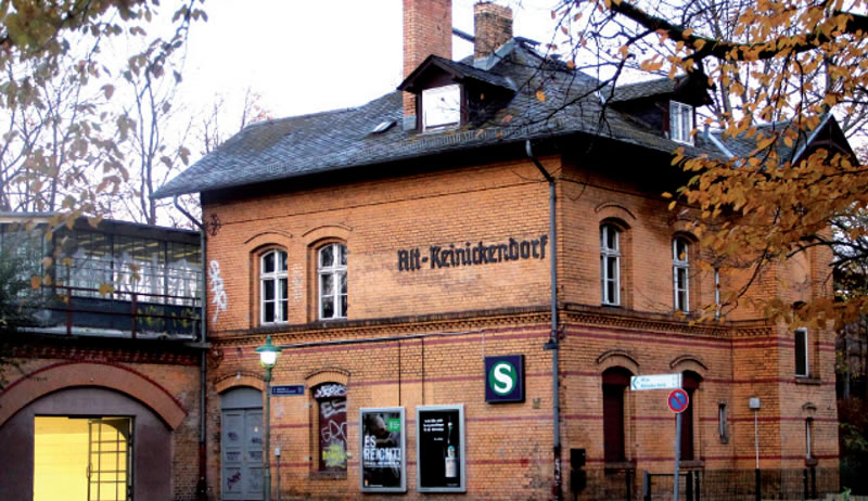 Roedernallee - Bahnhof
